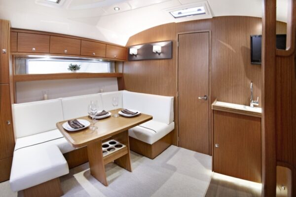 Bavaria 39 Sport HT - Imagen 9