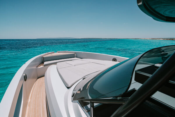 Cayman Yachts 40 - Imagen 6